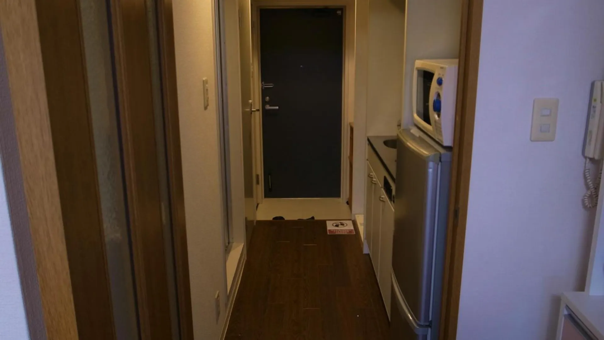 Kyoto Sanjo Inn 京都三条イン 0*,